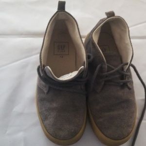 Gap boys shoe size 13